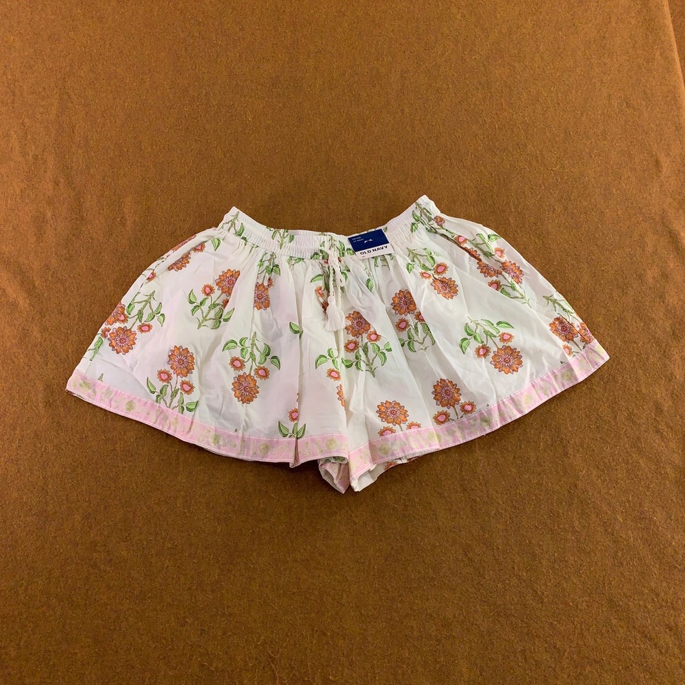 Old Navy Womens Medium White Floral High-Rise Tassel Cotton Shorts NWT